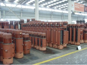 赤壁蒲圻起重機械加工半成品倉庫圖展。