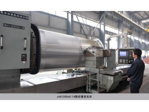 赤壁蒲圻起重機械加工設備車間。